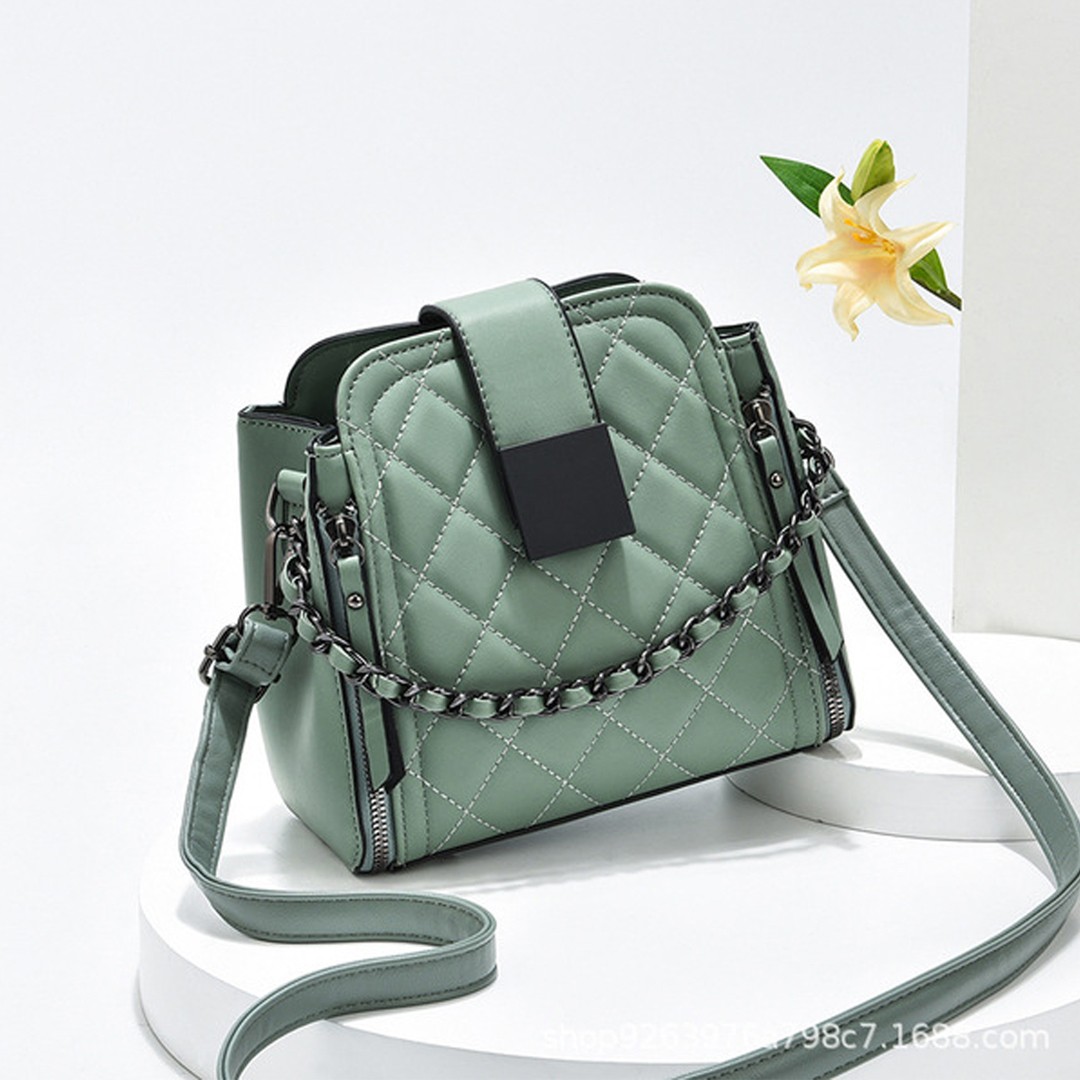 2024 new high-end Korean style fashion texture small bag Internet celebrity popular shoulder bag diamond bucket bag