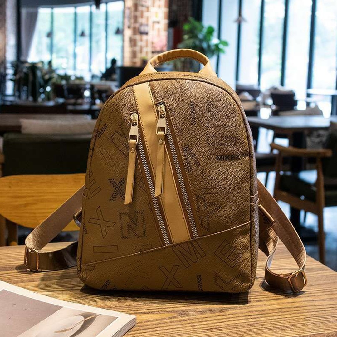 European and American retro large capacity backpack